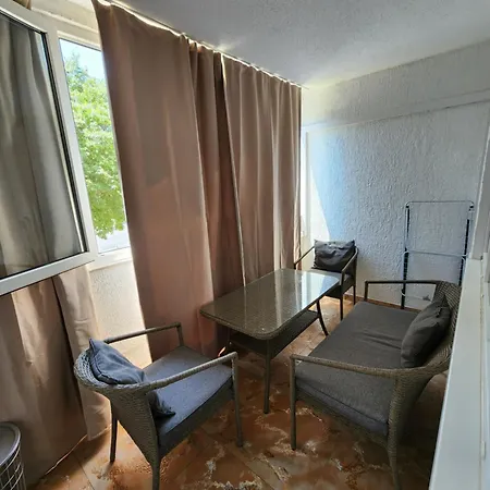 Bace Apartment Split