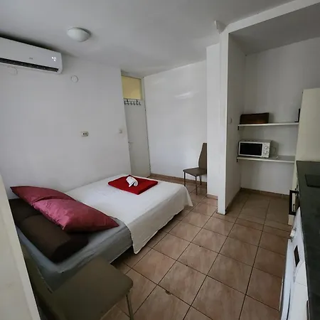 Bace Apartment Split